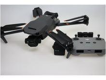 Laden Sie das Bild in den Galerie-Viewer, DJI Mavic 3 Vorführmodell mit Remote Controller
