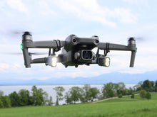 Laden Sie das Bild in den Galerie-Viewer, DJI Mavic Air 2S Vorführmodell mit Zubehör
