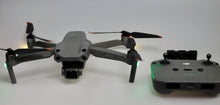 Laden Sie das Bild in den Galerie-Viewer, DJI Mavic Air 2S Vorführmodell mit Zubehör