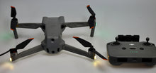 Laden Sie das Bild in den Galerie-Viewer, DJI Mavic Air 2S Vorführmodell mit Zubehör