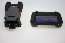 Laden Sie das Bild in den Galerie-Viewer, DJI Mavic 3 Cine Vorführmodell mit RC Pro Controller