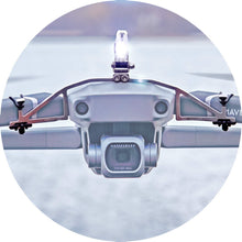 Laden Sie das Bild in den Galerie-Viewer, Roboterwerk SELFIE Mavic: ein LED-Scheinwerfer für DJI Mavic Pro und Mavic 2 (Pro/Zoom/Enterprise)