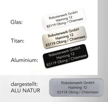 Laden Sie das Bild in den Galerie-Viewer, Roboterwerk Drohnen-Kennzeichen - 30x10mm, Aluminium in verschiedenen Farben, Titan oder Glas