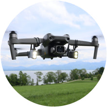 Laden Sie das Bild in den Galerie-Viewer, Roboterwerk - Air2/Air2S Double MONA 500 Doppelscheinwerfer mit 4x LED Licht und USB Akku bis zu 1000 Lumen (für Mavic Air 2/DJI Air 2S)
