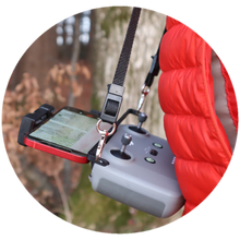 Laden Sie das Bild in den Galerie-Viewer, Schultergurt mit waagrechter Aufhängung für DJI Mini 2 und Mavic Air 2 Fernsteuerung fürs Smartphone