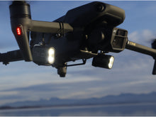 Laden Sie das Bild in den Galerie-Viewer, Roboterwerk – DJI Mavic 3 MONA 500 Dual, doppelte Beleuchtungs-LED, bis zu 1000 Lumen, neigbar (für DJI Mavic 3)